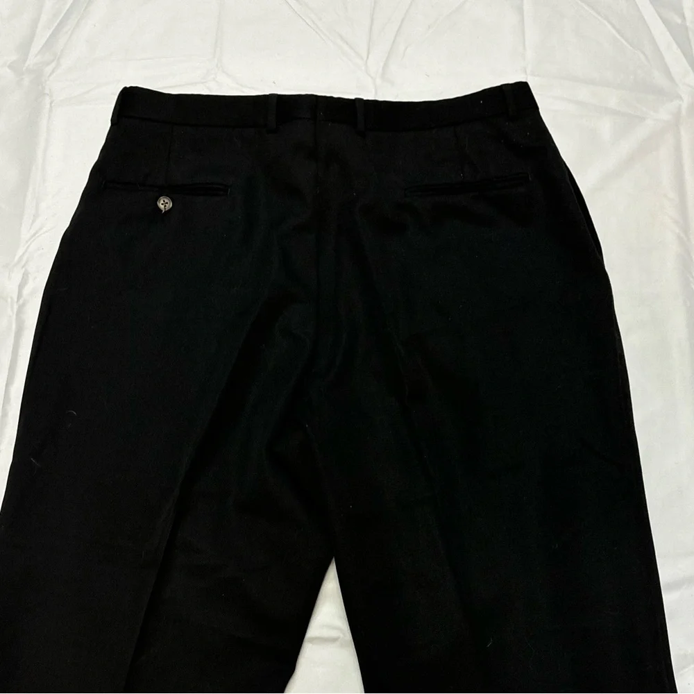 Tommy Hilfiger Black Pleated Men’s Slacks Size 34 EUC